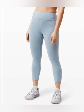 Lululemon Invigorate HR Crop 23" with Pockets in Chambray, Size 6